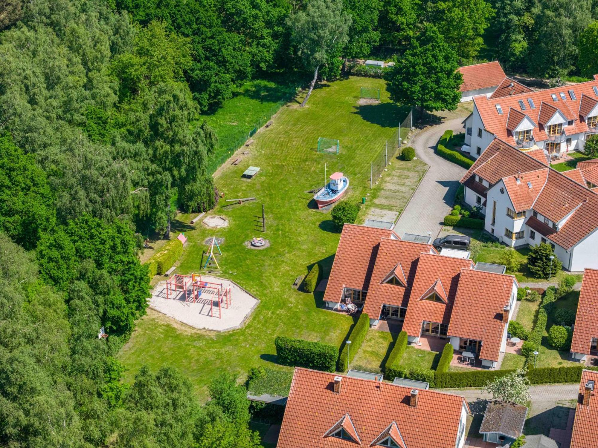 Ferienpark Freesenbruch Wohnung 4 4 - Seeschwalbe Zingst Esterno foto